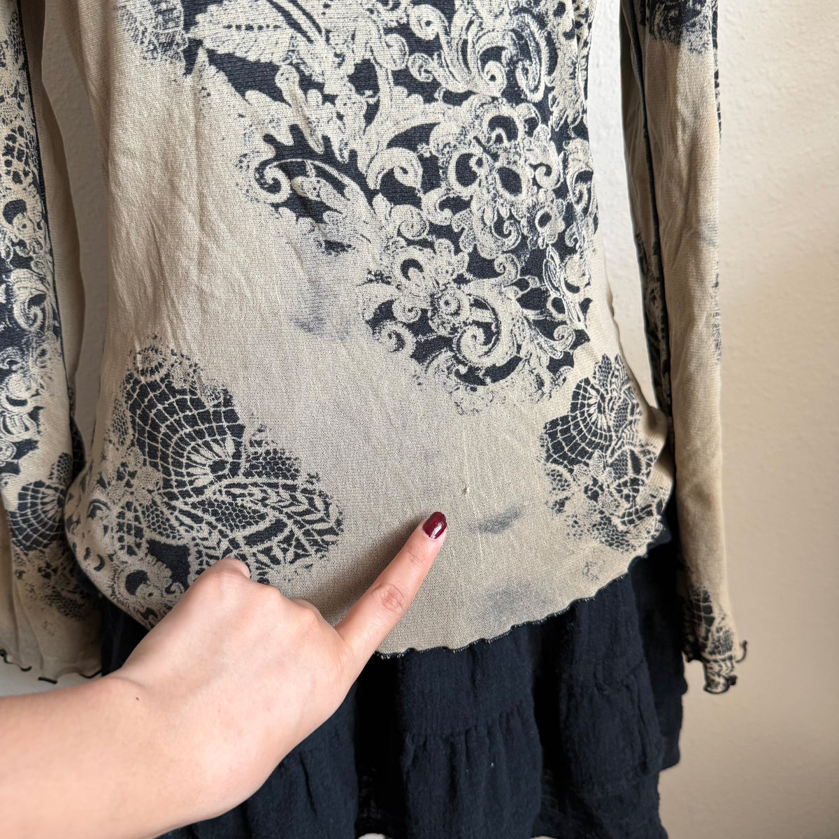 Patterned European mesh top