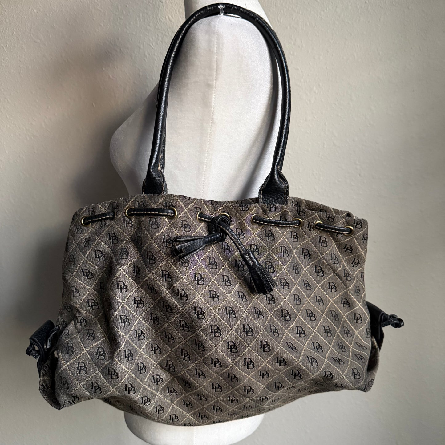 Dooney & Bourke shoulder bag