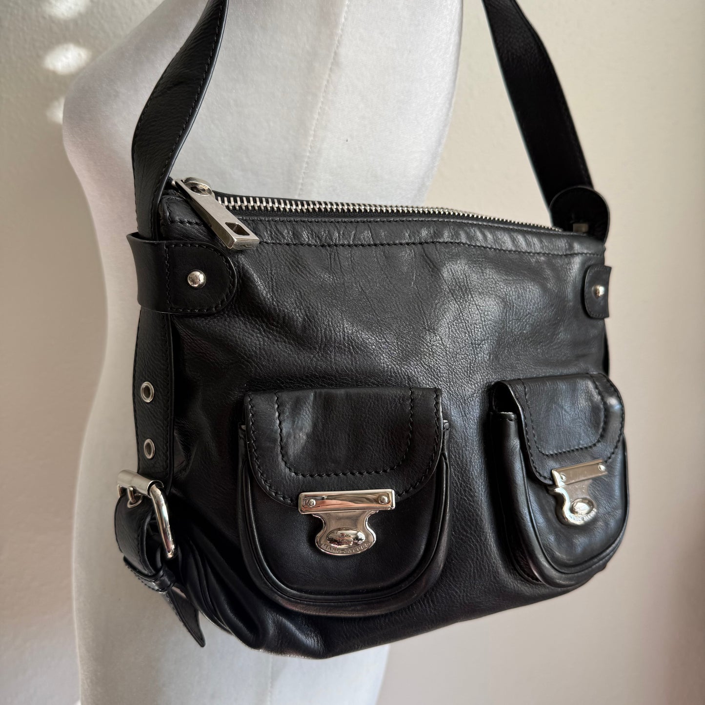 Marc Jacobs black leather shoulder bag