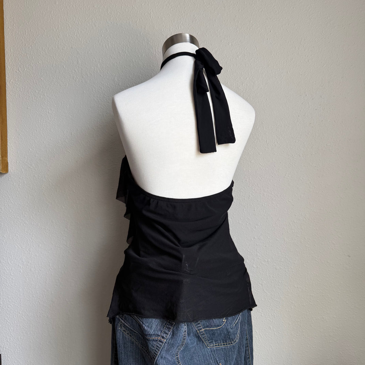 Clubbing ruffled halter top