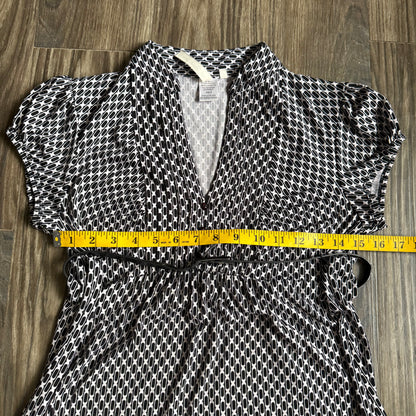 Office siren patterned top