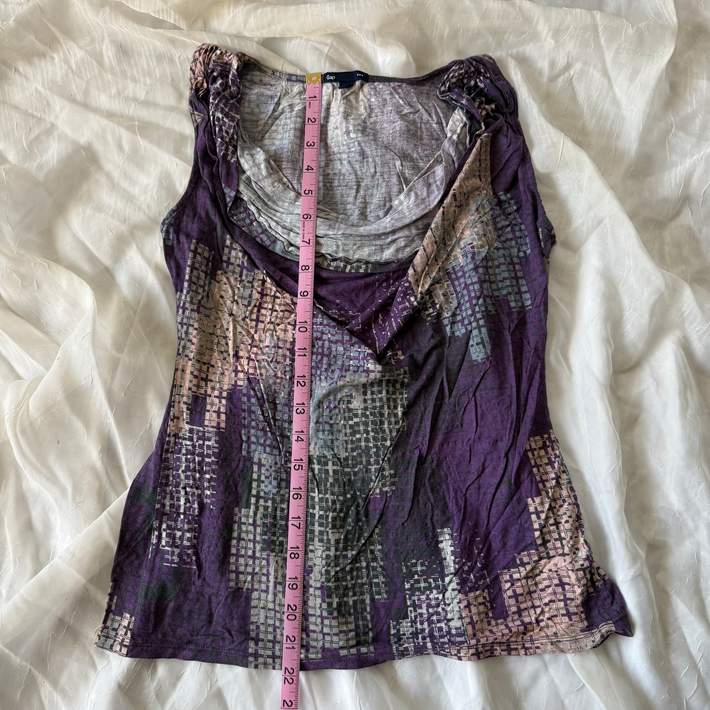 Gap retro top