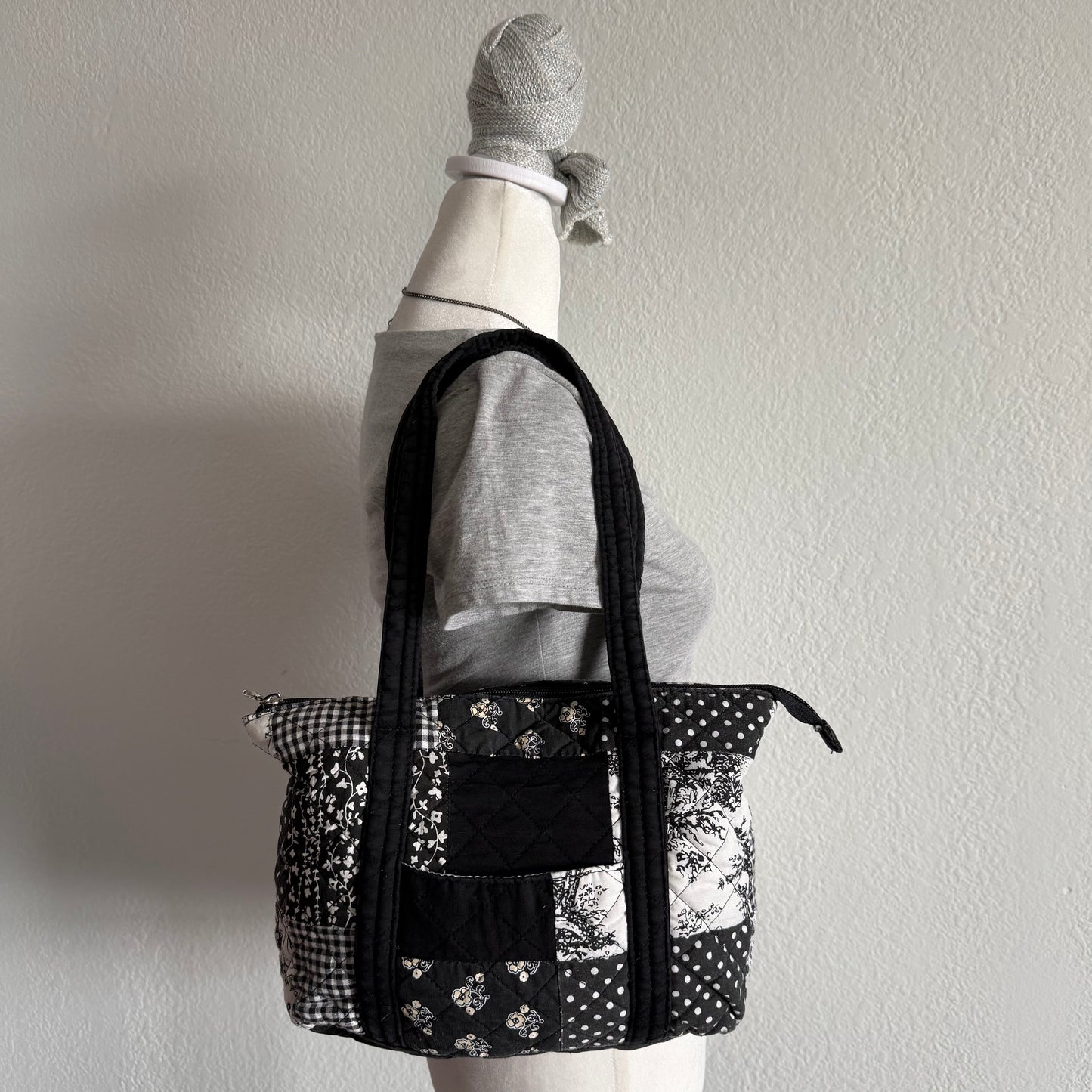 Cottage quilted shoulder bag