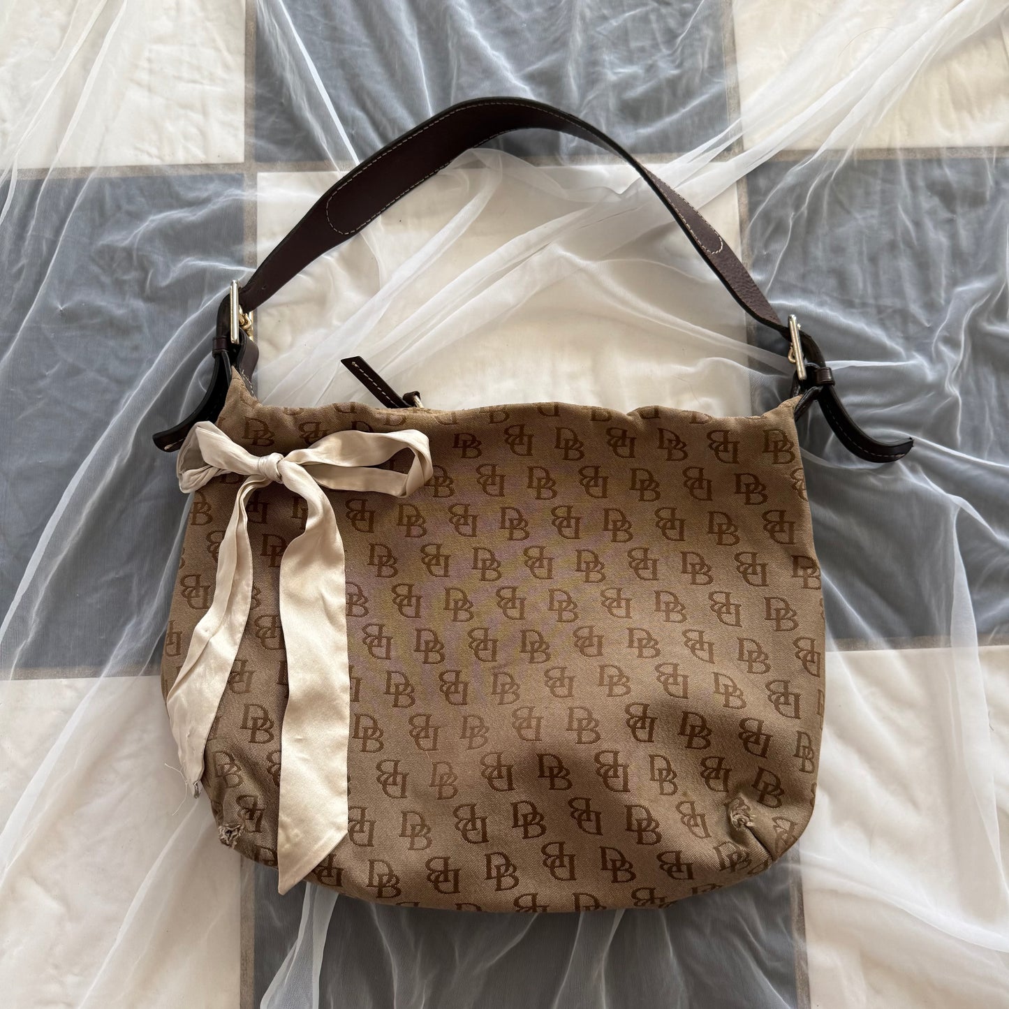 Dooney & Bourke shoulder bag