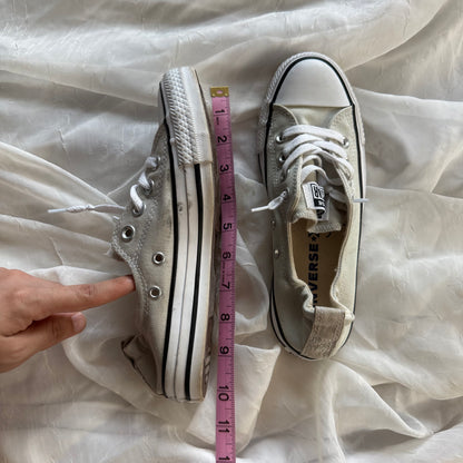 Converse mary jane slip ons