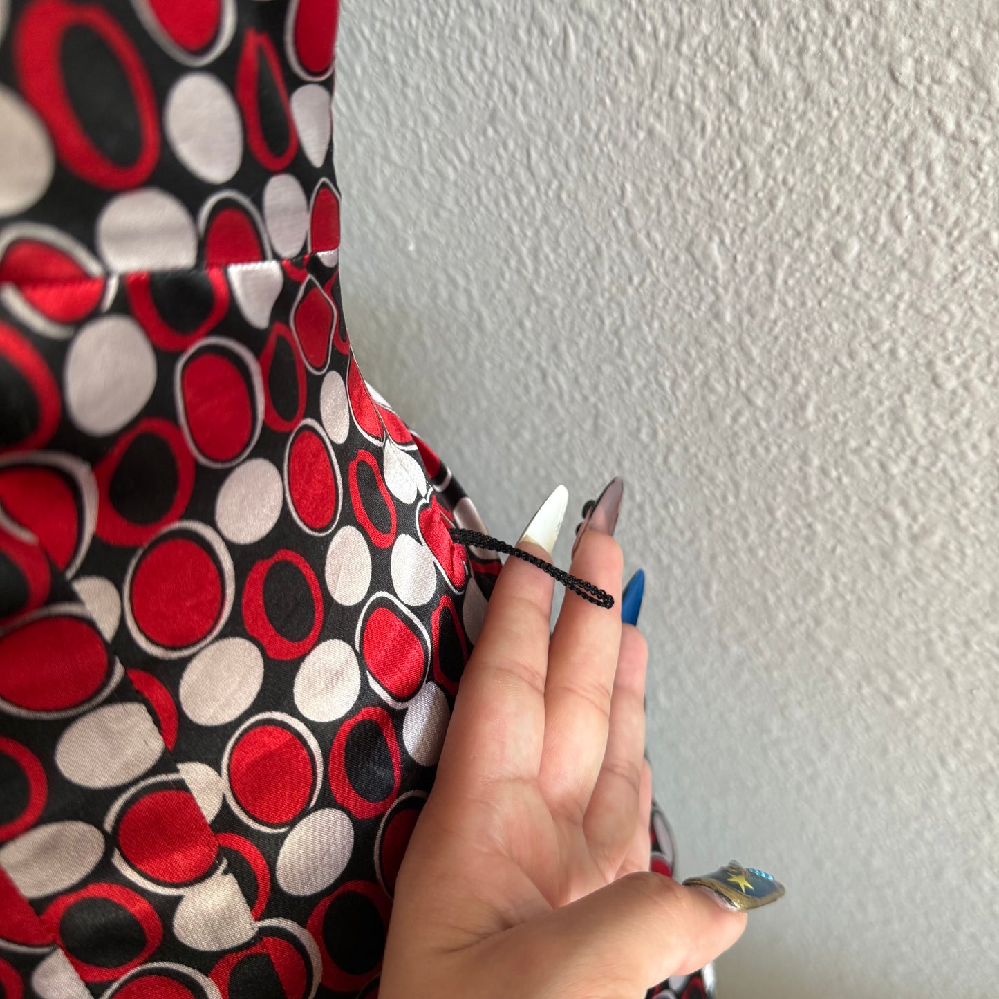 Patterned circle button up top