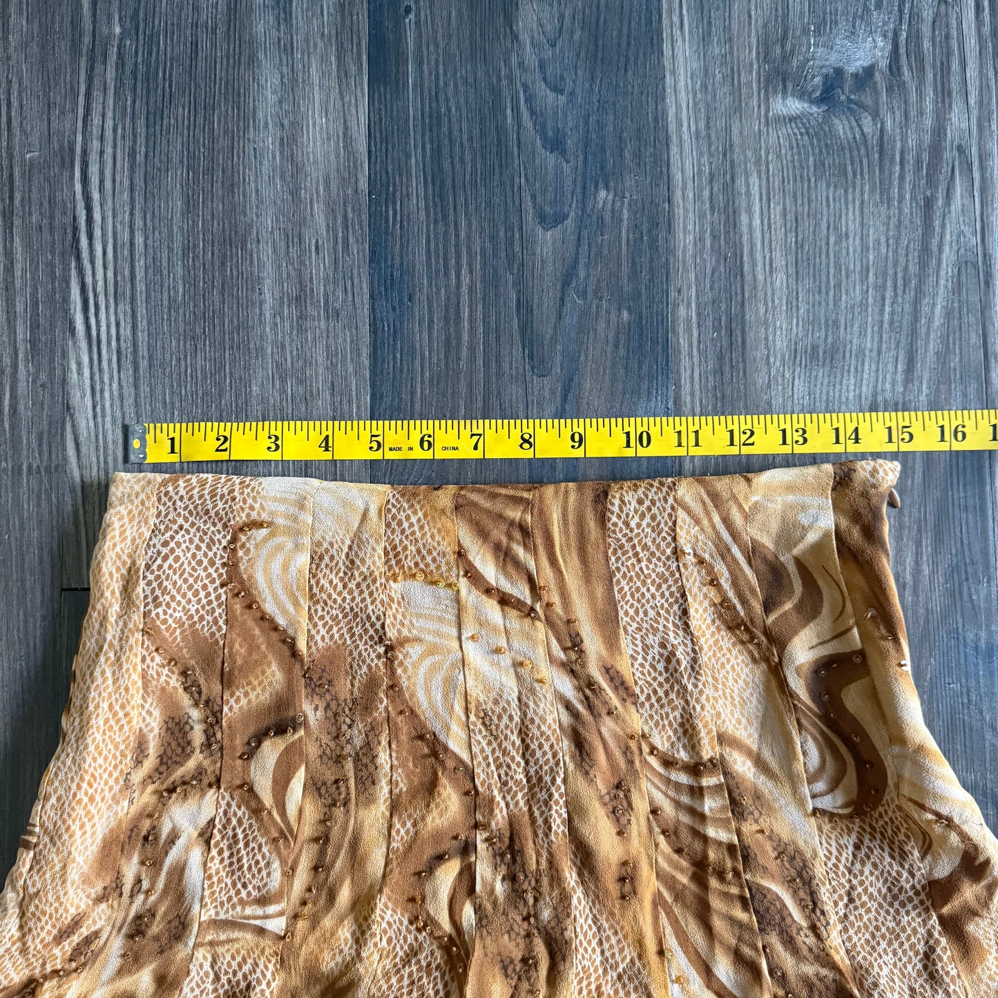 Chloe’s brown flowy skirt