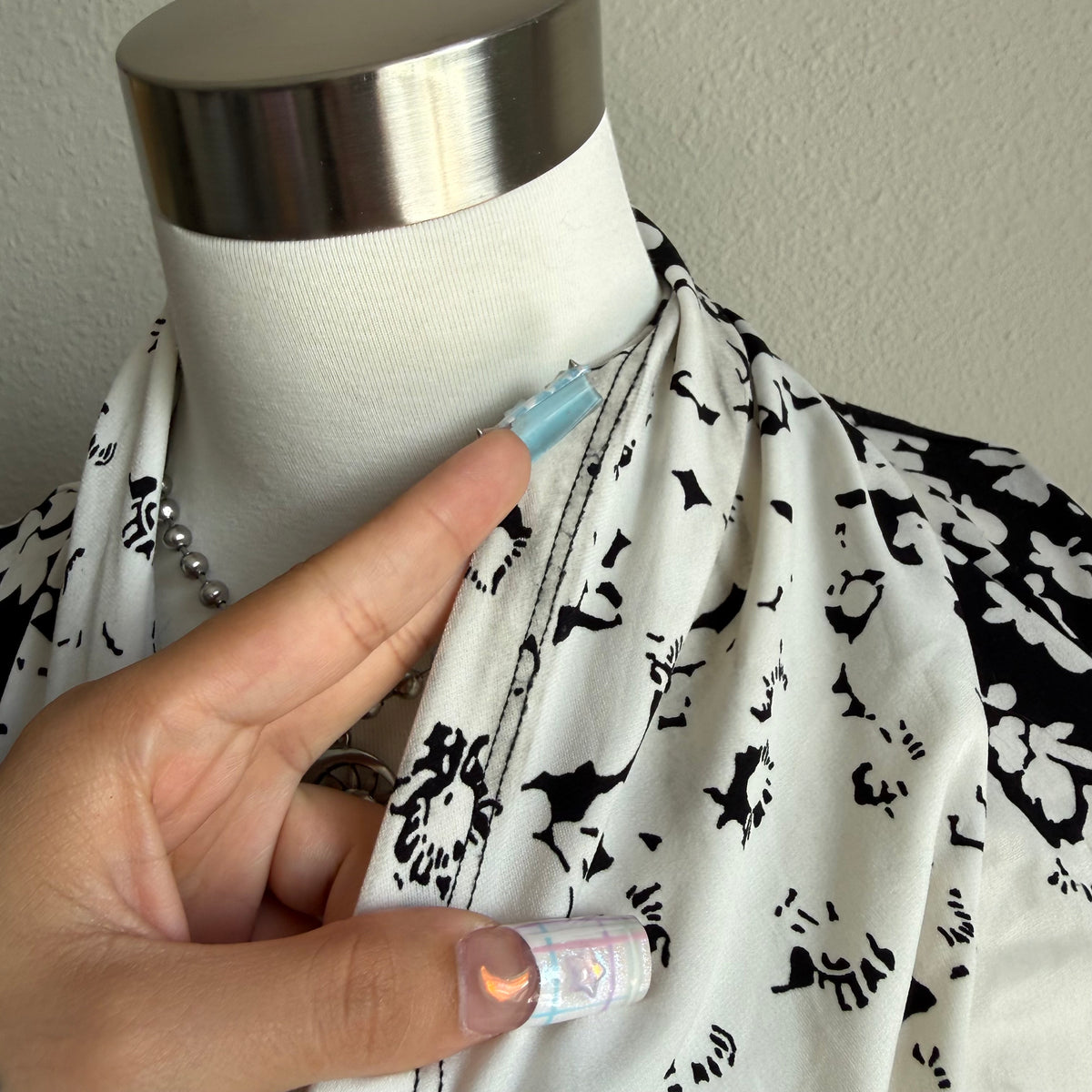Office siren flower top