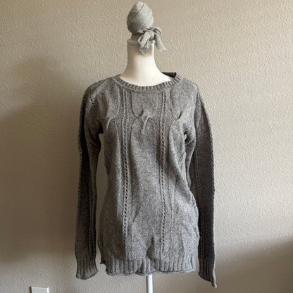 Knitted grey indie sweater