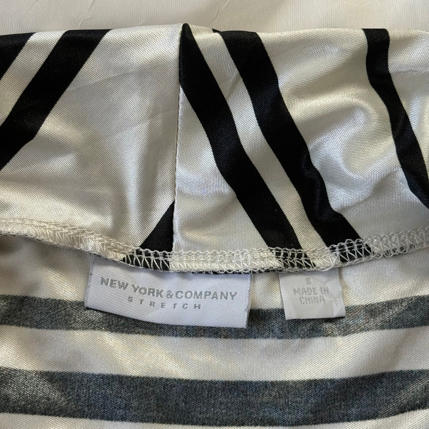 Striped office siren top