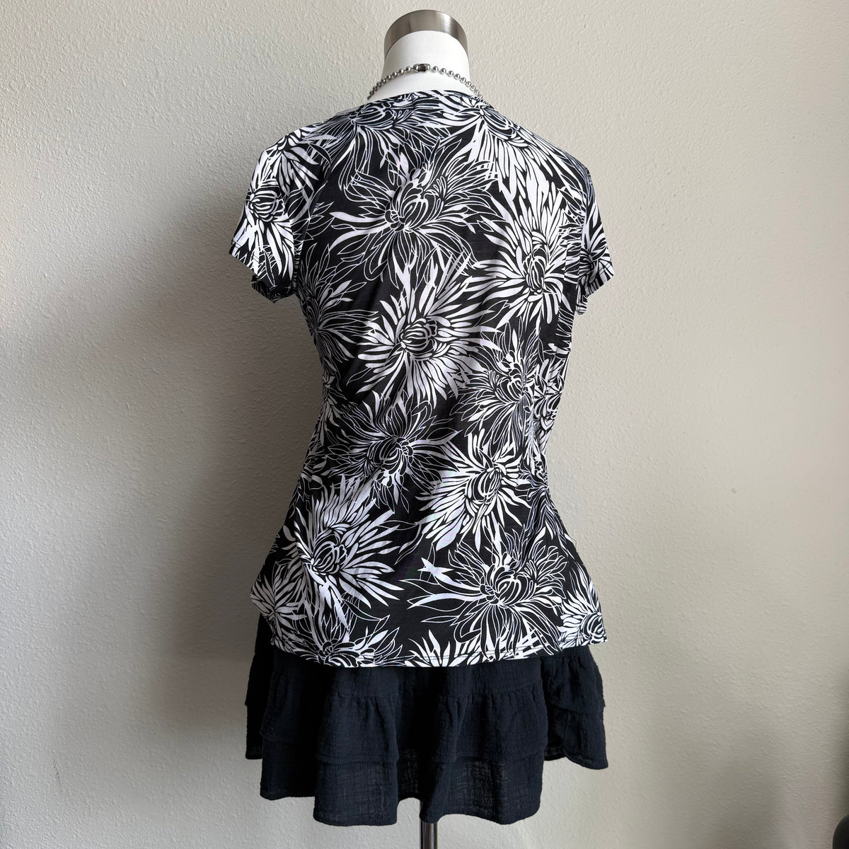 Bebe flower beaded top