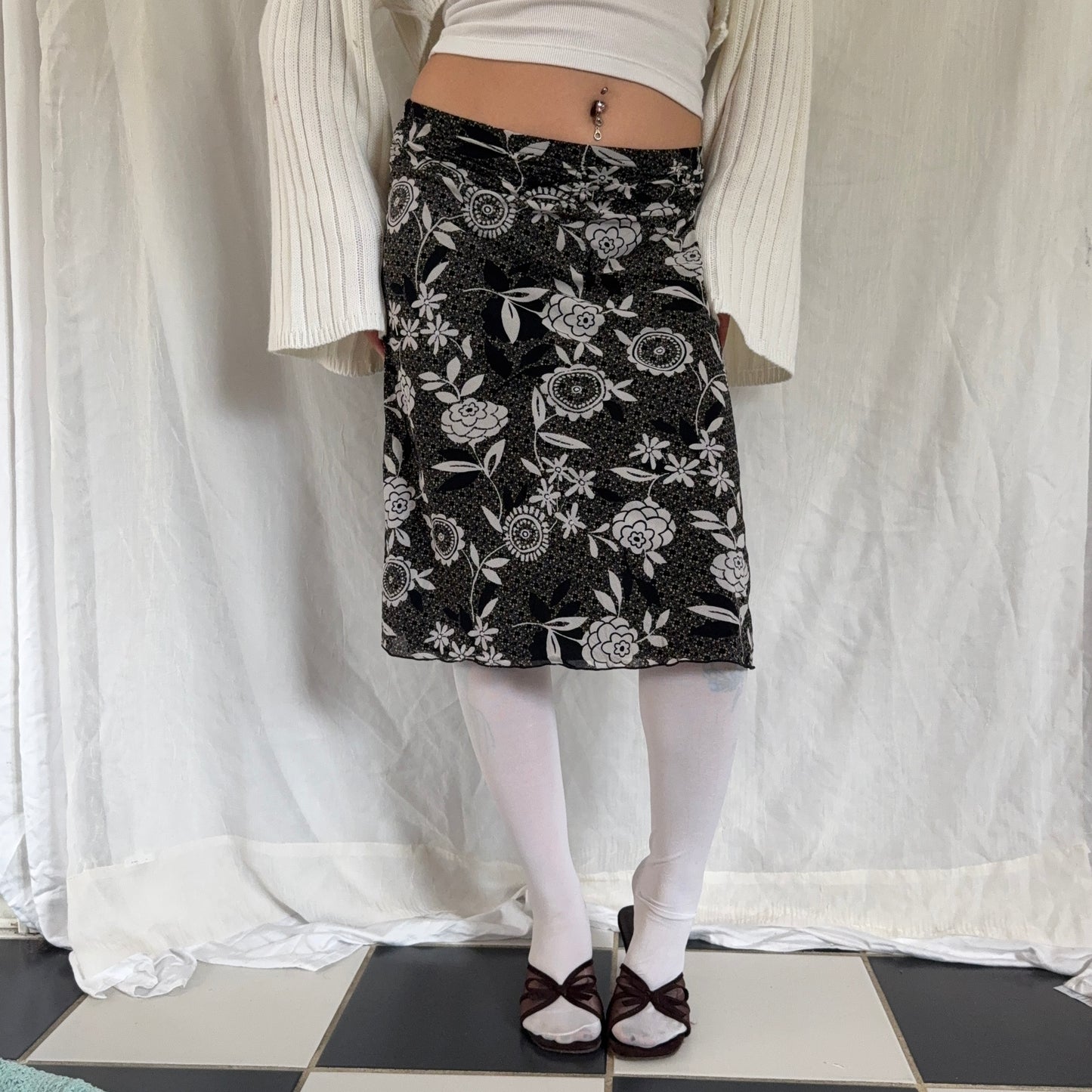 White flower print boho midi skirt