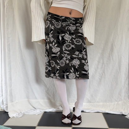 White flower print boho midi skirt