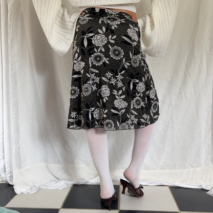 White flower print boho midi skirt