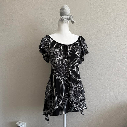Paisley flower fairy top