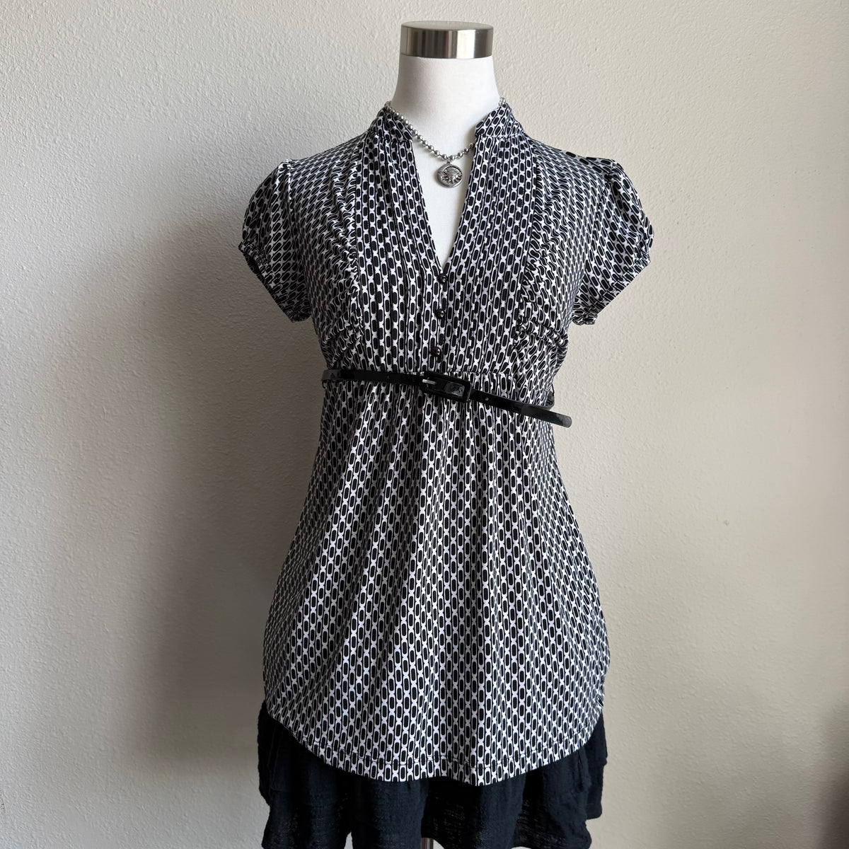Office siren patterned top
