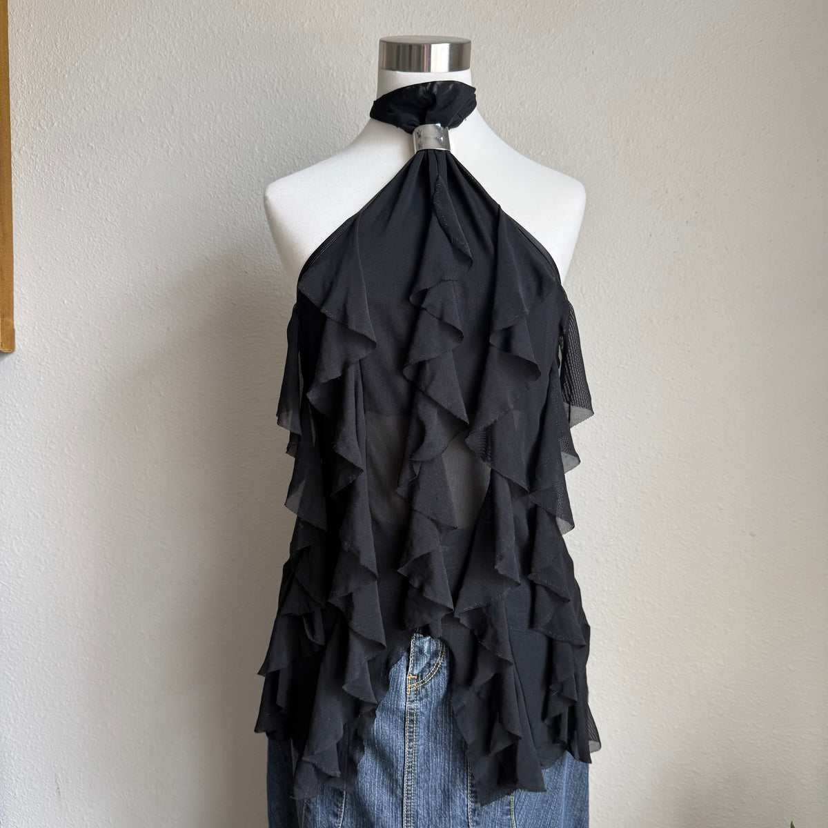 Clubbing ruffled halter top