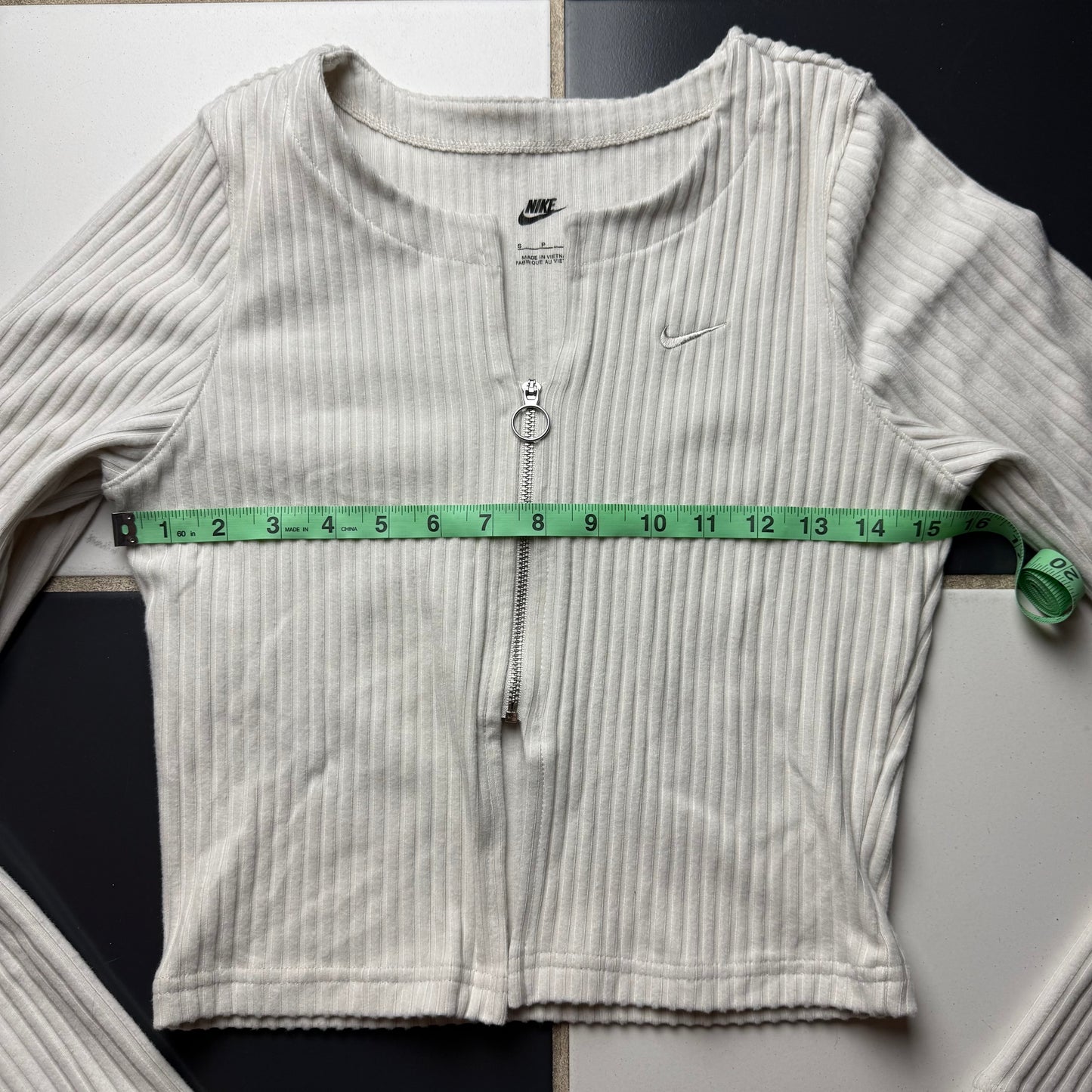 Nike cropped longsleeve