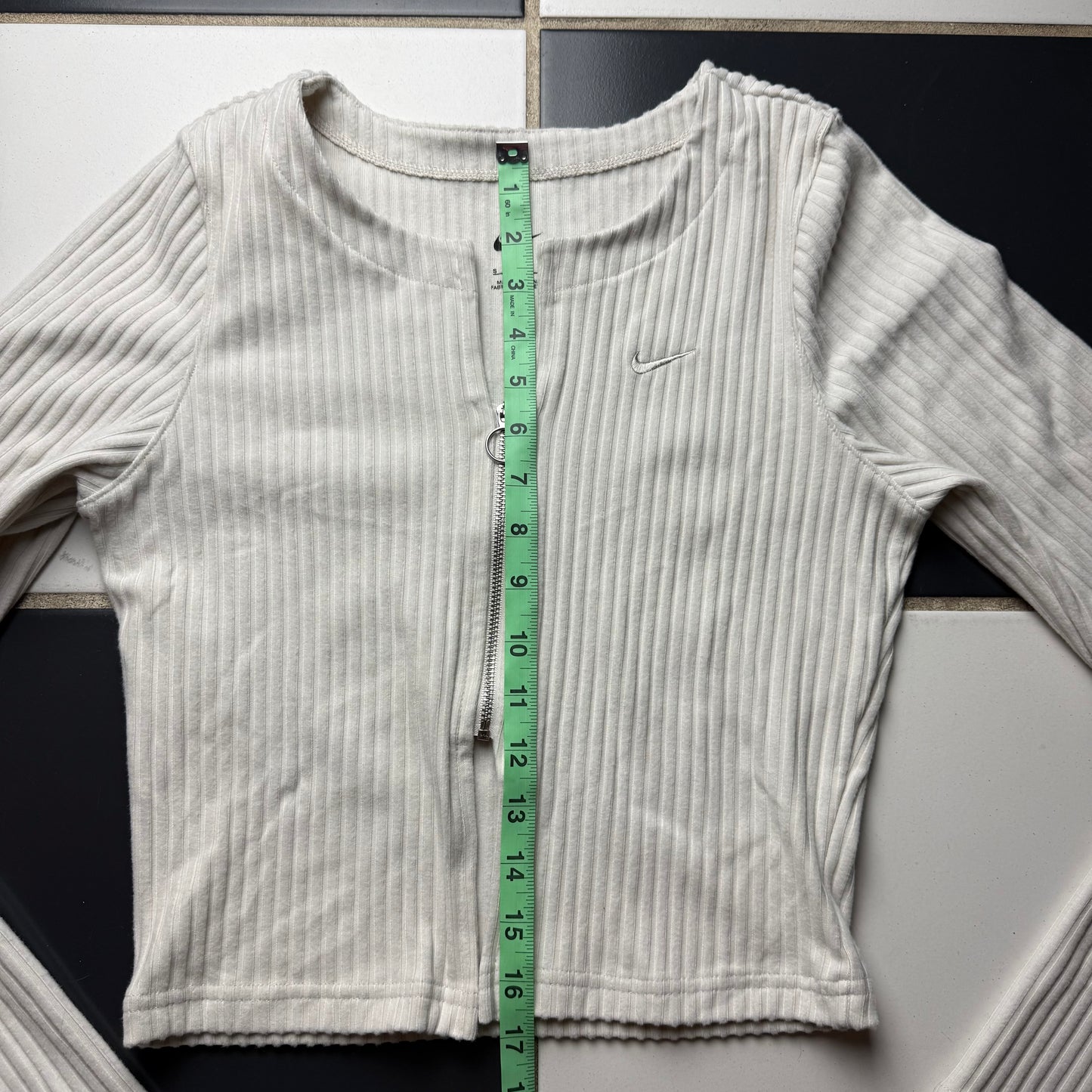 Nike cropped longsleeve