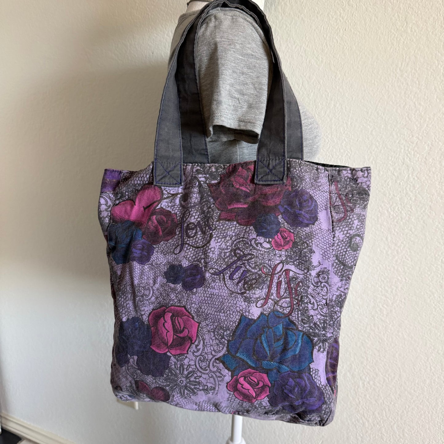 Grunge rose shoulder tote