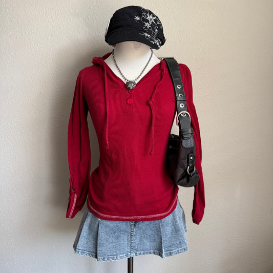 L.E.I red sleeved hoodie top
