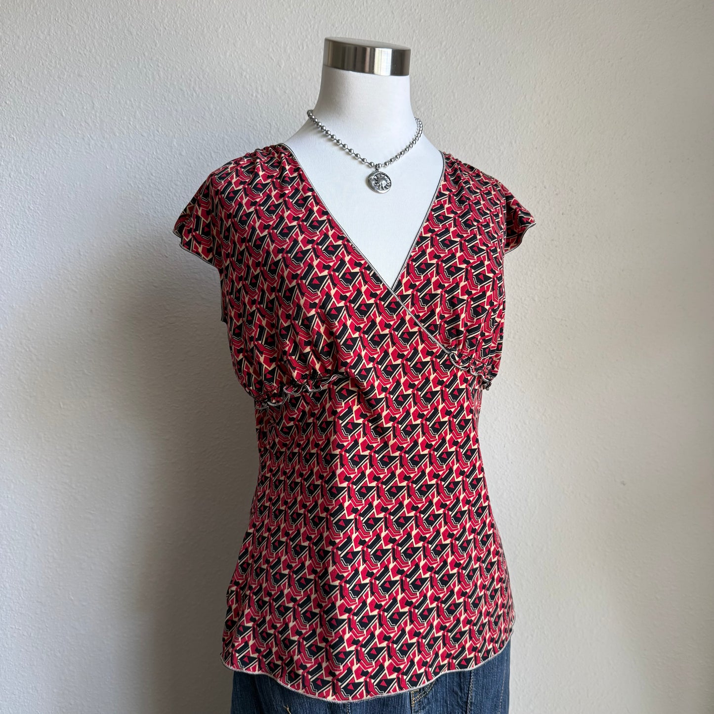 Red patterned picnic top