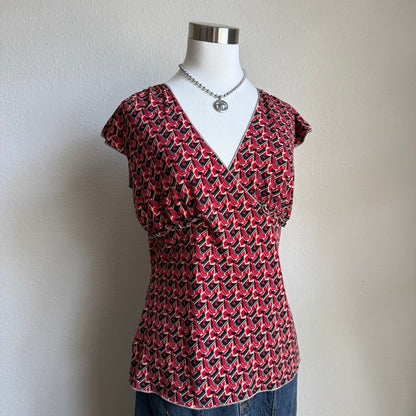 Red patterned picnic top