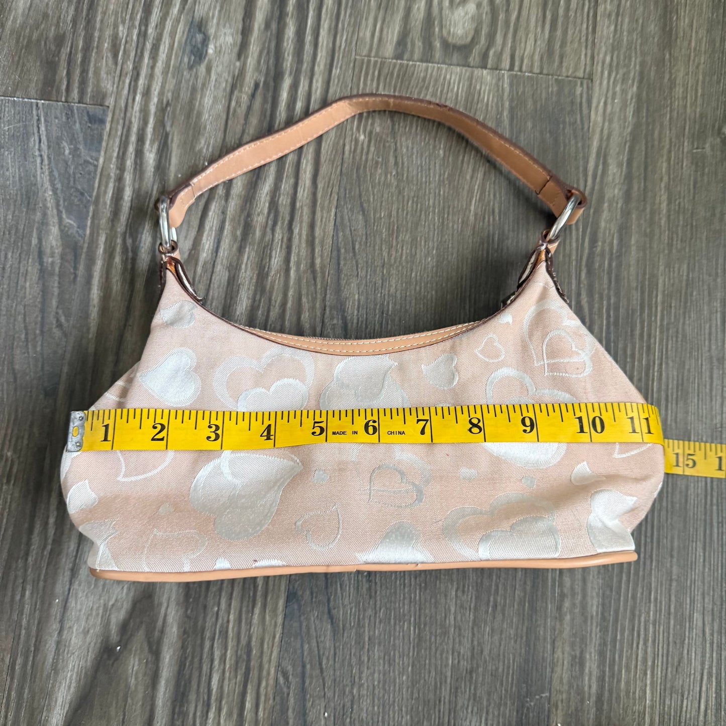 XOXO heart shoulder bag
