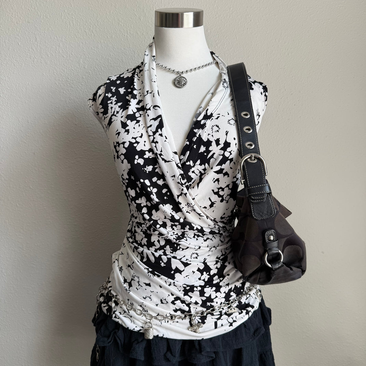 Office siren flower top