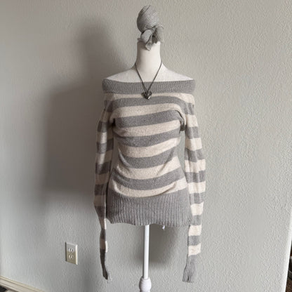 Off the shoulder long sleeve top