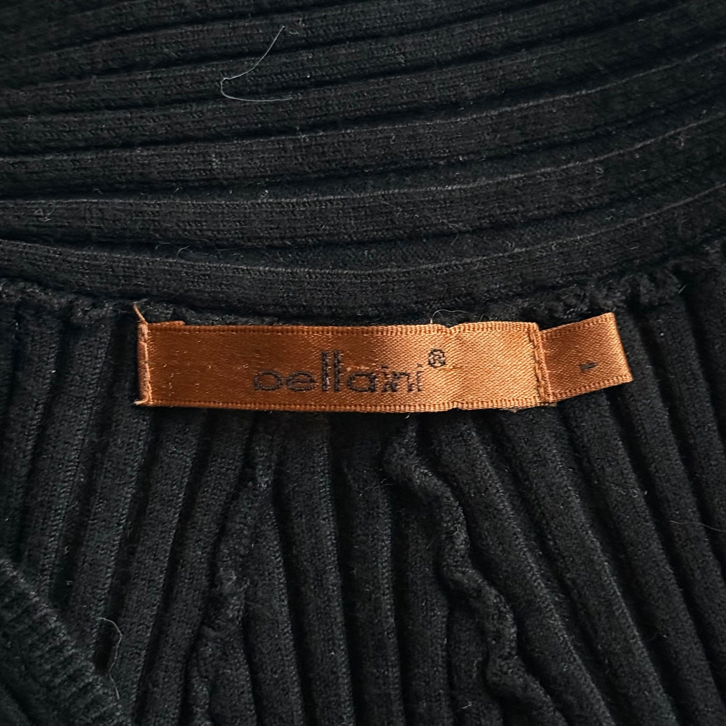 Black ribbed halter top