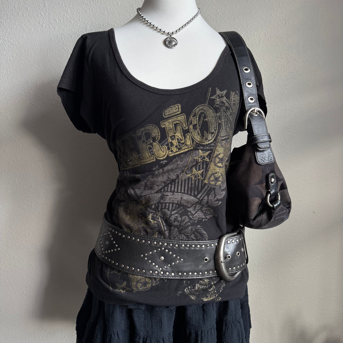 Dereon black top