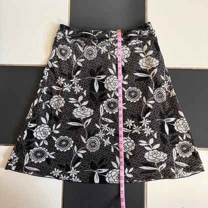 White flower print boho midi skirt