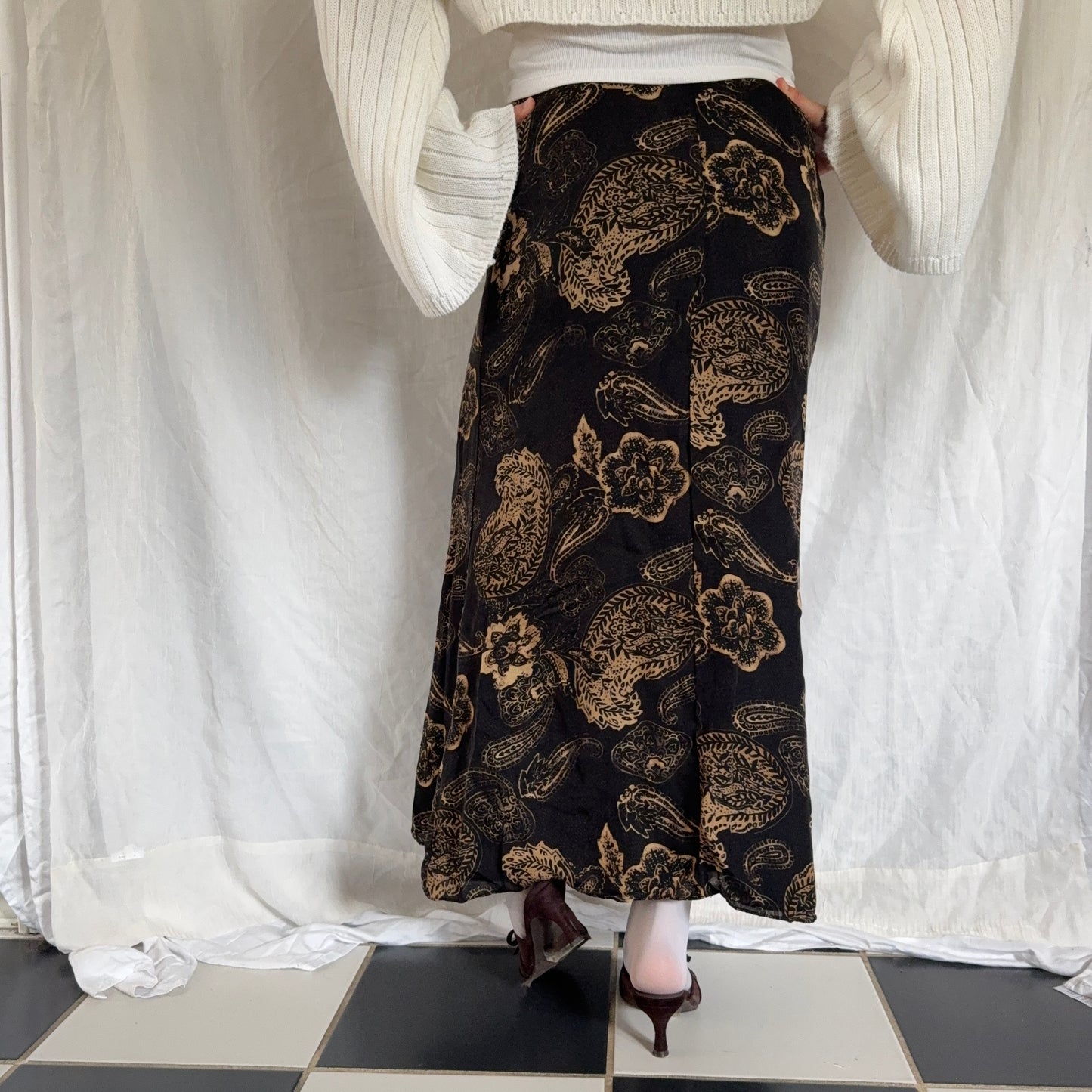 Black paisley flower maxi skirt