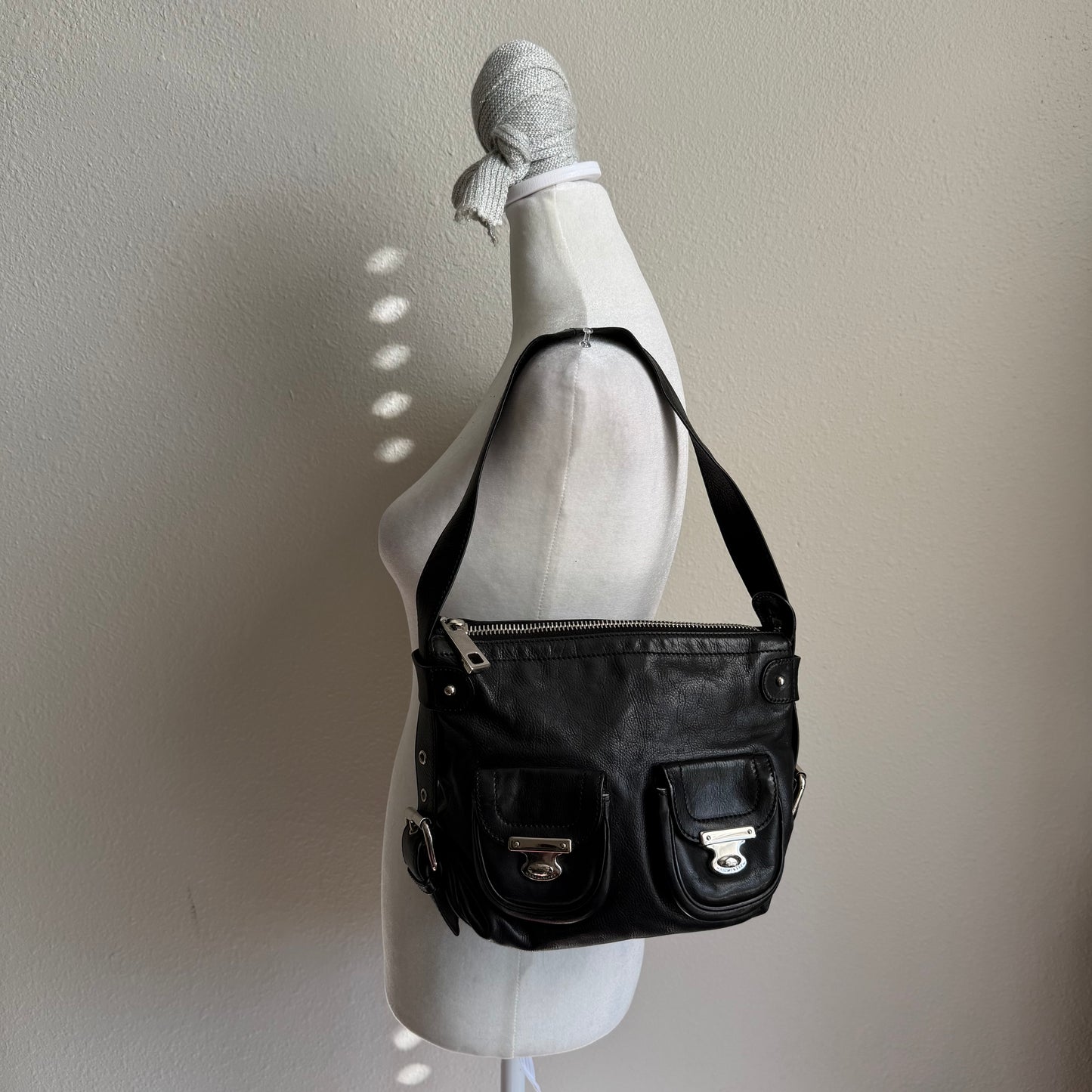 Marc Jacobs black leather shoulder bag