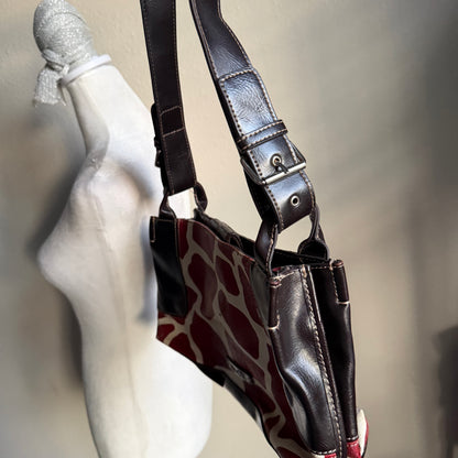 Giraffe print shoulder bag