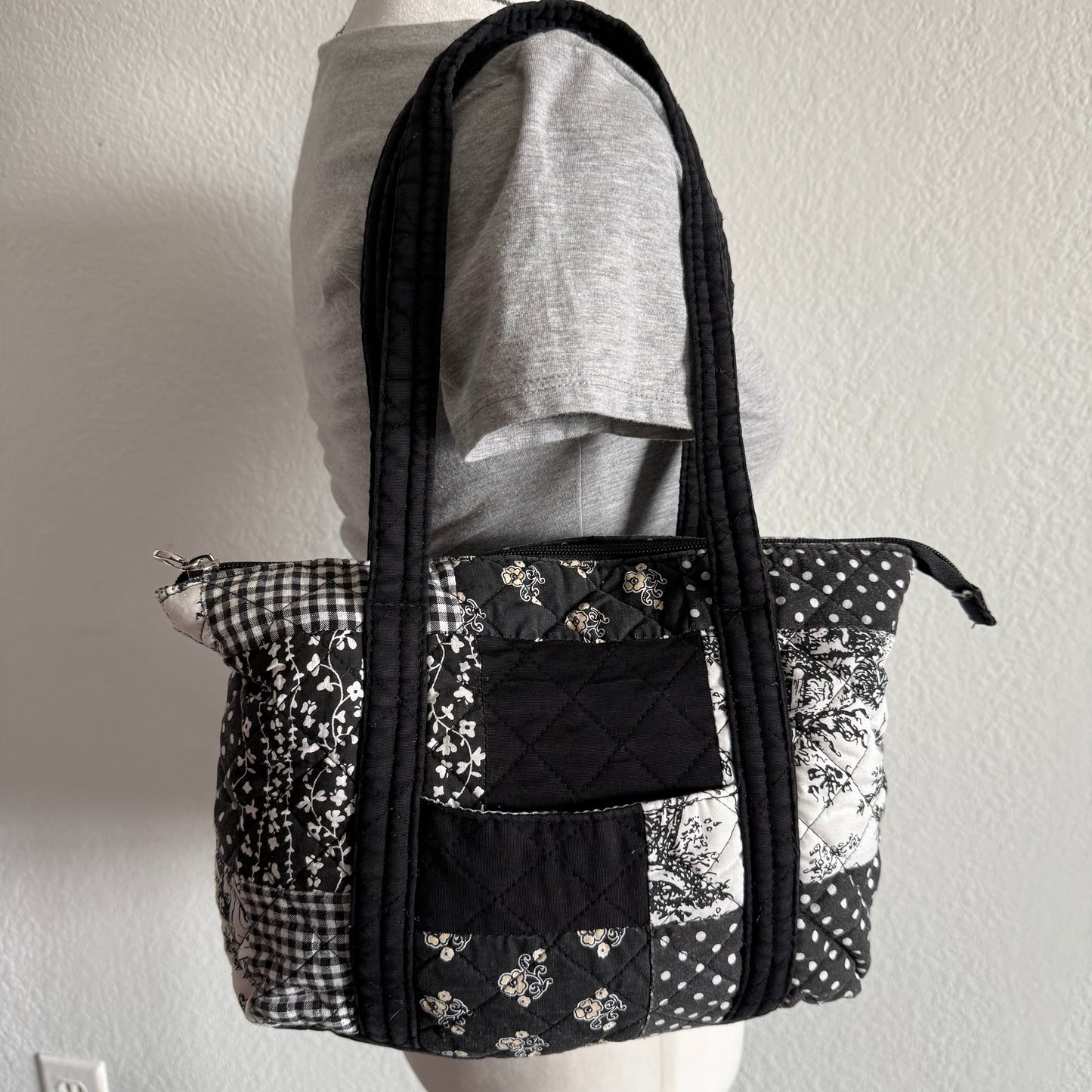 Cottage quilted shoulder bag