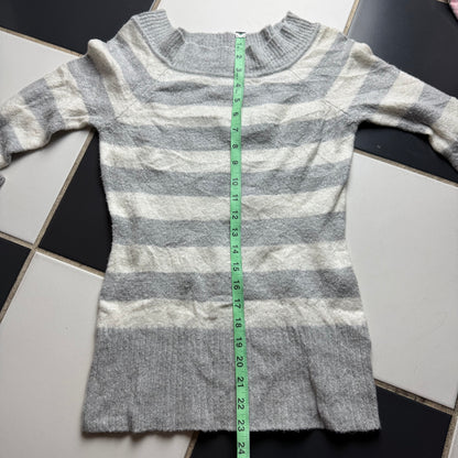 Off the shoulder long sleeve top