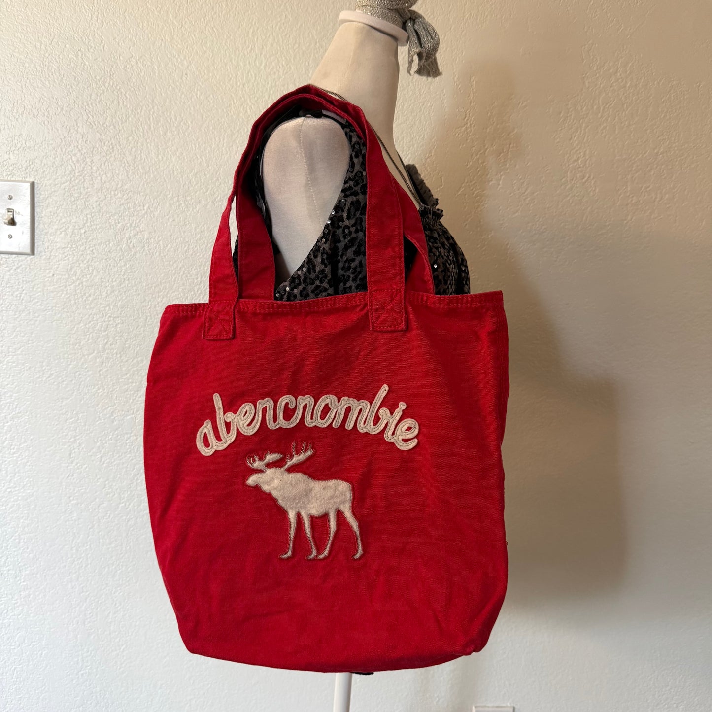Abercrombie & Fitch shoulder tote