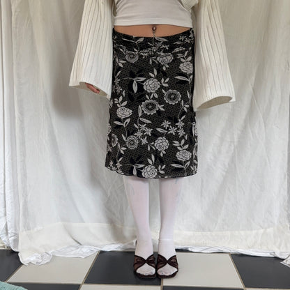 White flower print boho midi skirt