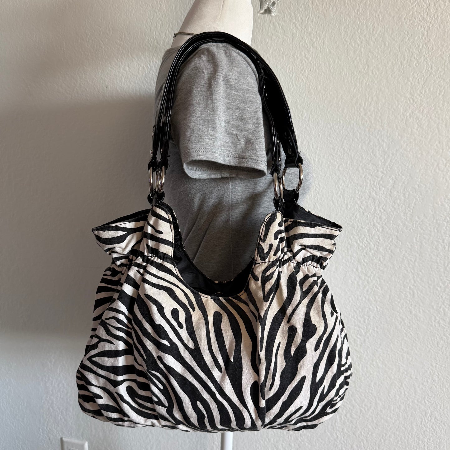 Zebra shoulder bag