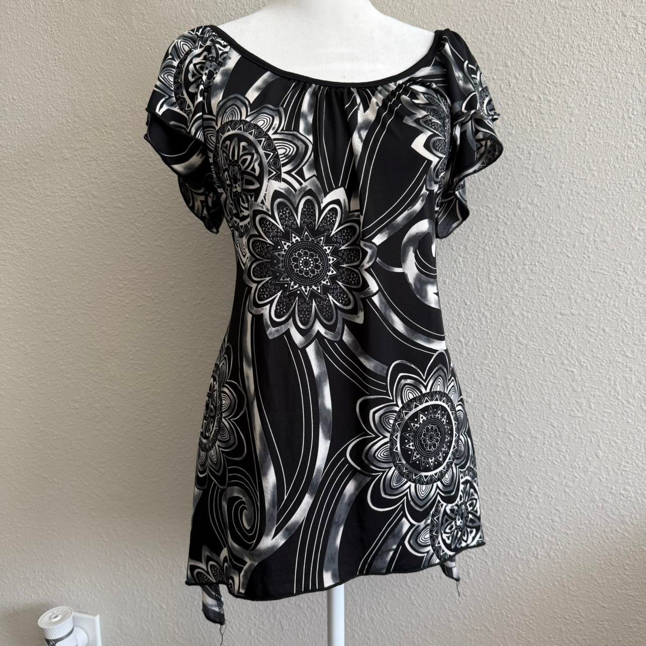 Paisley flower fairy top