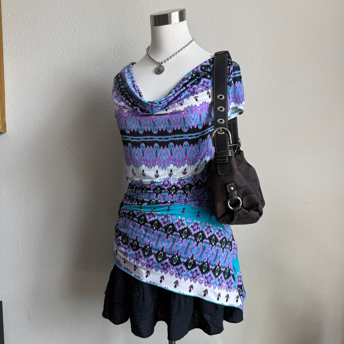 Dots beaded patterned top