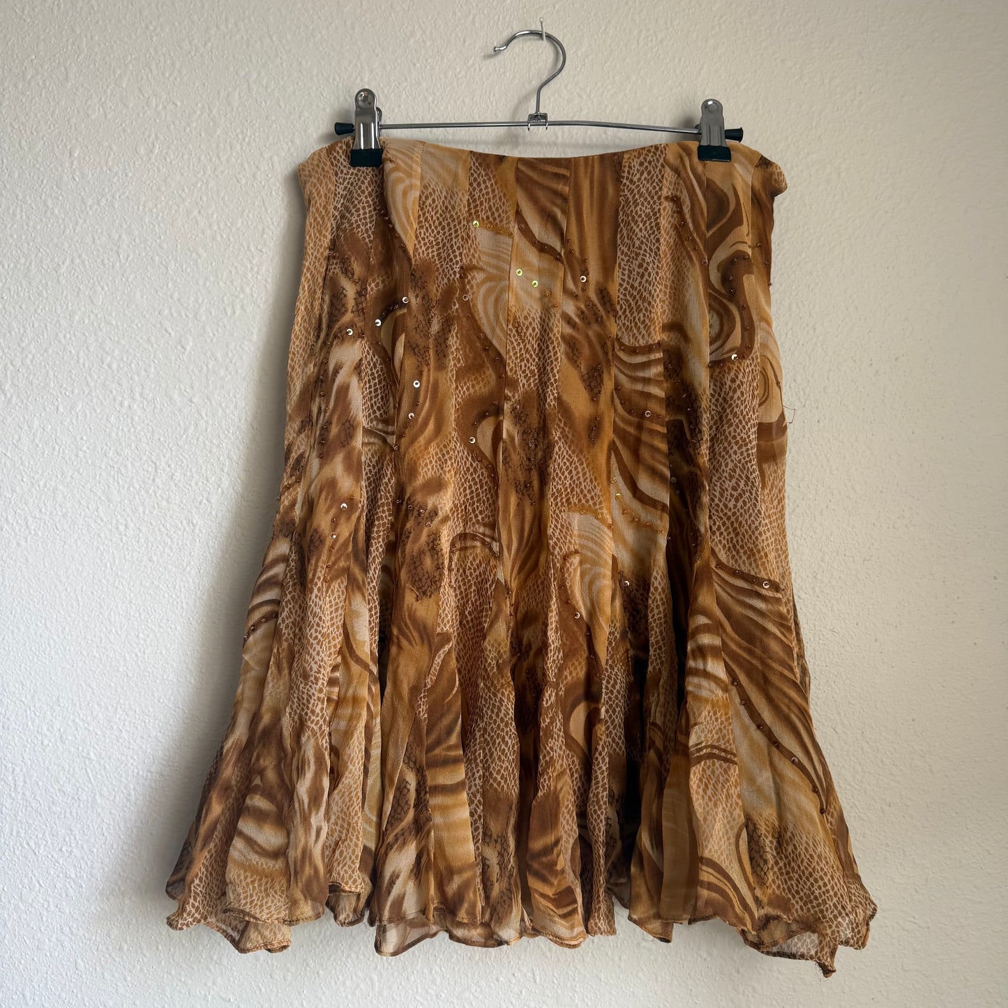 Chloe’s brown flowy skirt