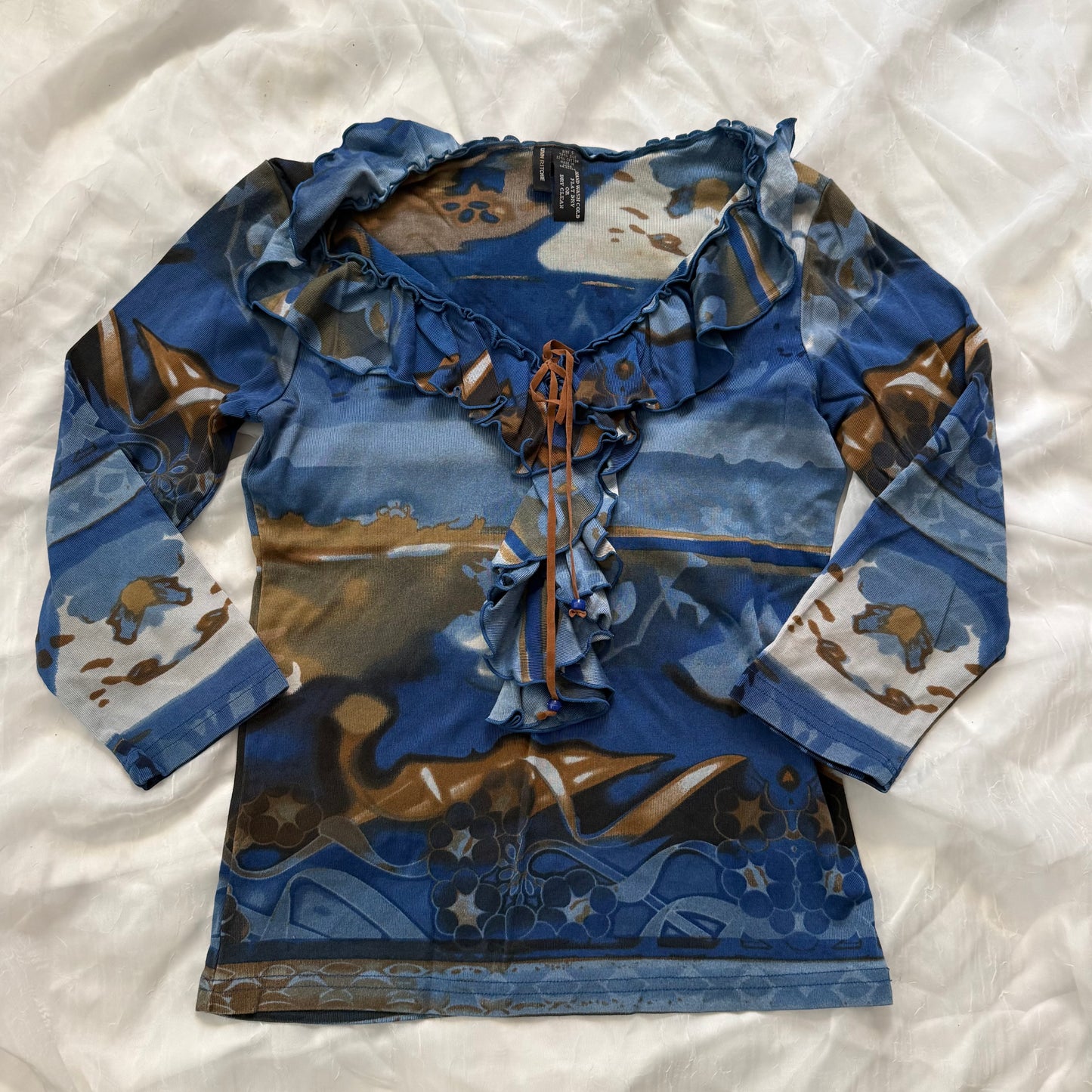 ruffle euro print sleeved top