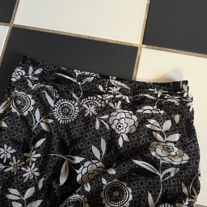 White flower print boho midi skirt