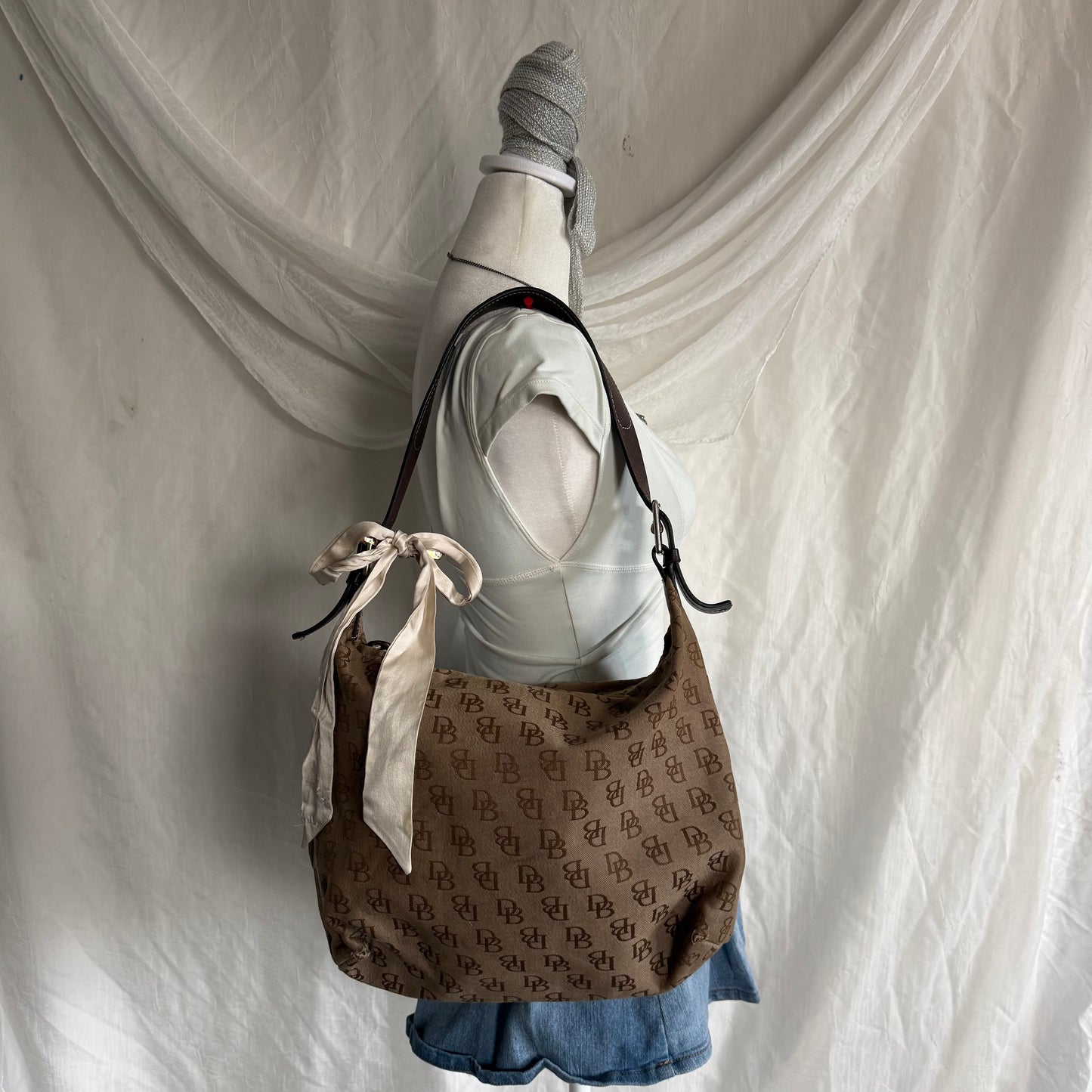 Dooney & Bourke shoulder bag