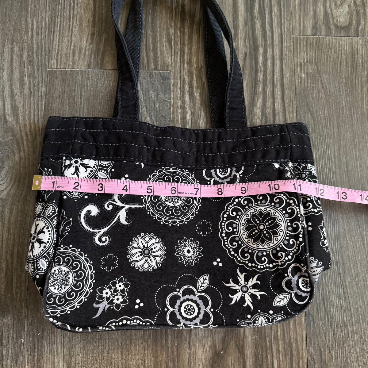 Zoe’s whimsical swirl bag