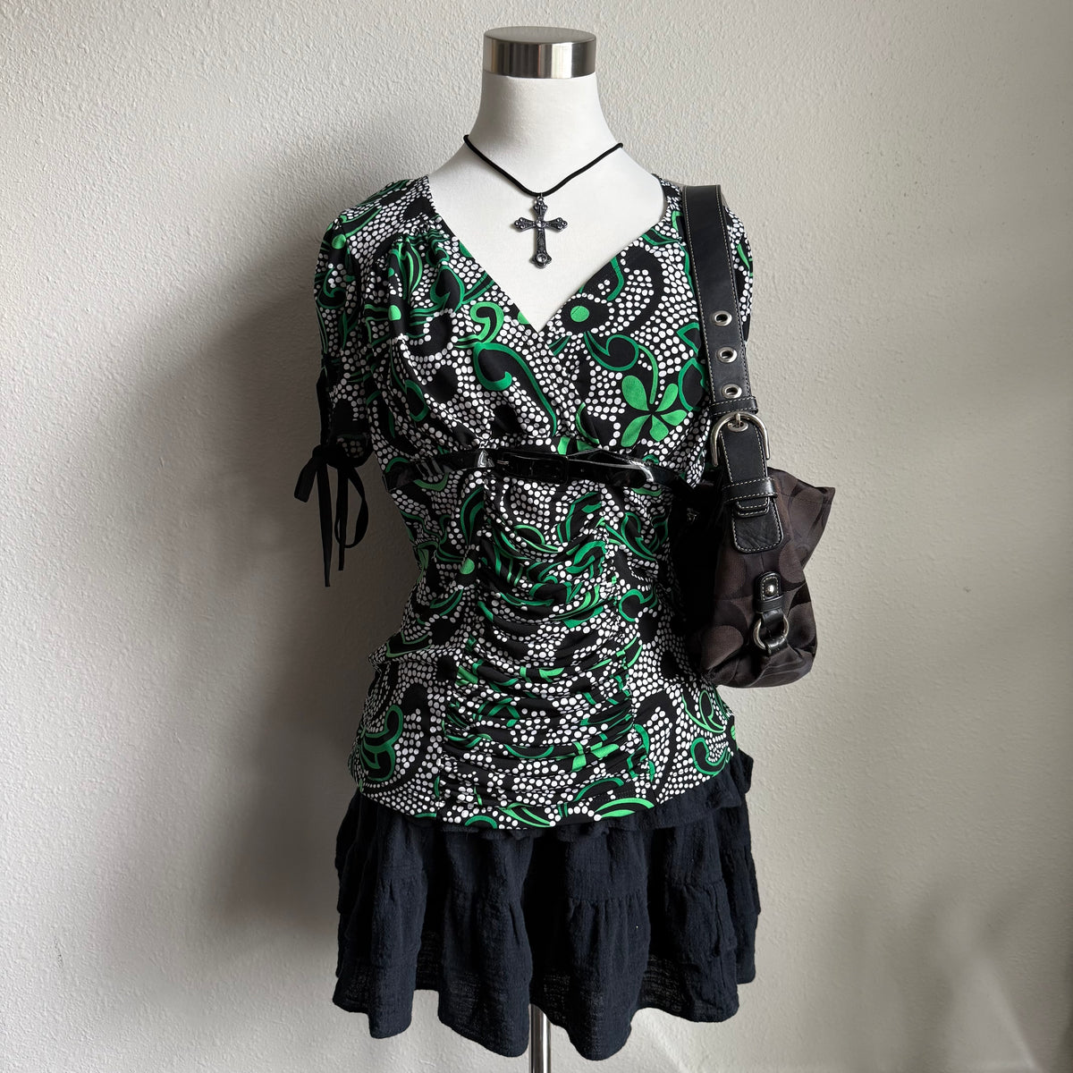 Eve’s flower patterned office top