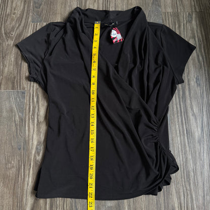 Melissa’s everyday black top